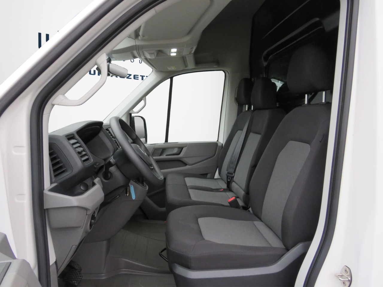 VOLKSWAGEN Crafter 35 L3H3 Kasten 4MOTION Navi ZV - Furgon: obrázok 3 VOLKSWAGEN Crafter 35 L3H3 Kasten 4MOTION Navi ZV - Furgon: obrázok 3