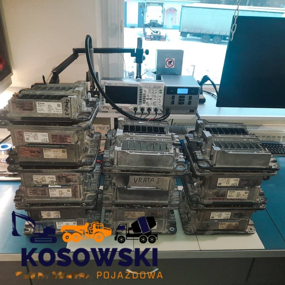 DOOSAN DL420 - Riadiaca jednotka pre Pásové rýpadlo: obrázok 3 DOOSAN DL420 - Riadiaca jednotka pre Pásové rýpadlo: obrázok 3