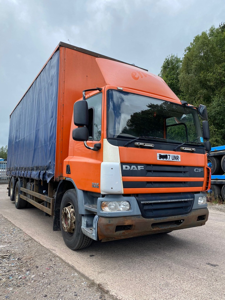 Daf 75 CF 310 6X2 Curtain side - Plachtové nákladné vozidlo: obrázok 2 Daf 75 CF 310 6X2 Curtain side - Plachtové nákladné vozidlo: obrázok 2