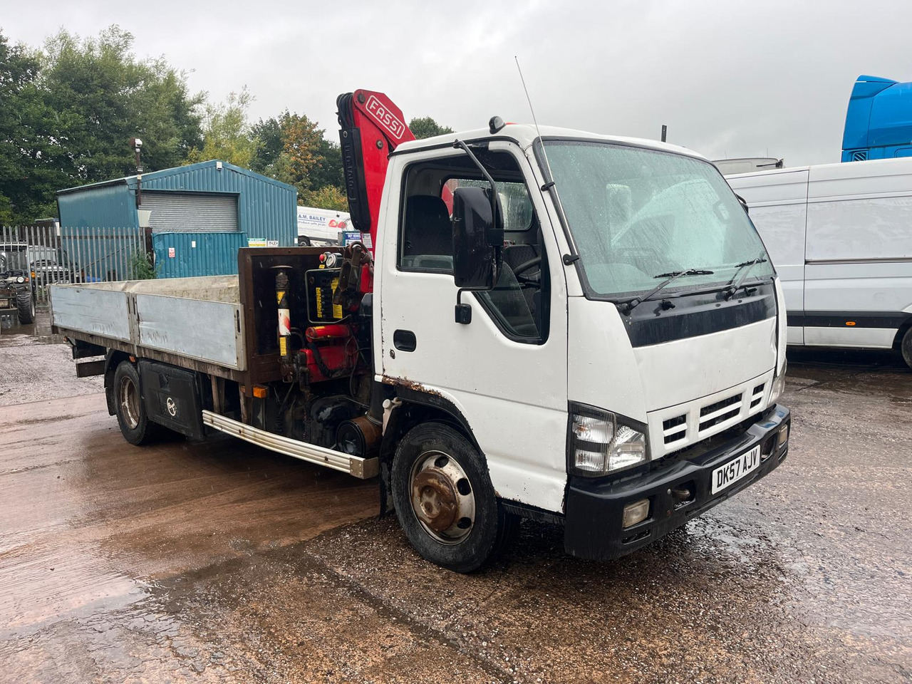 Isuzu NQR 70 - Valníkový/ Plošinový nákladný automobil, Auto s hydraulickou rukou: obrázok 2 Isuzu NQR 70 - Valníkový/ Plošinový nákladný automobil, Auto s hydraulickou rukou: obrázok 2