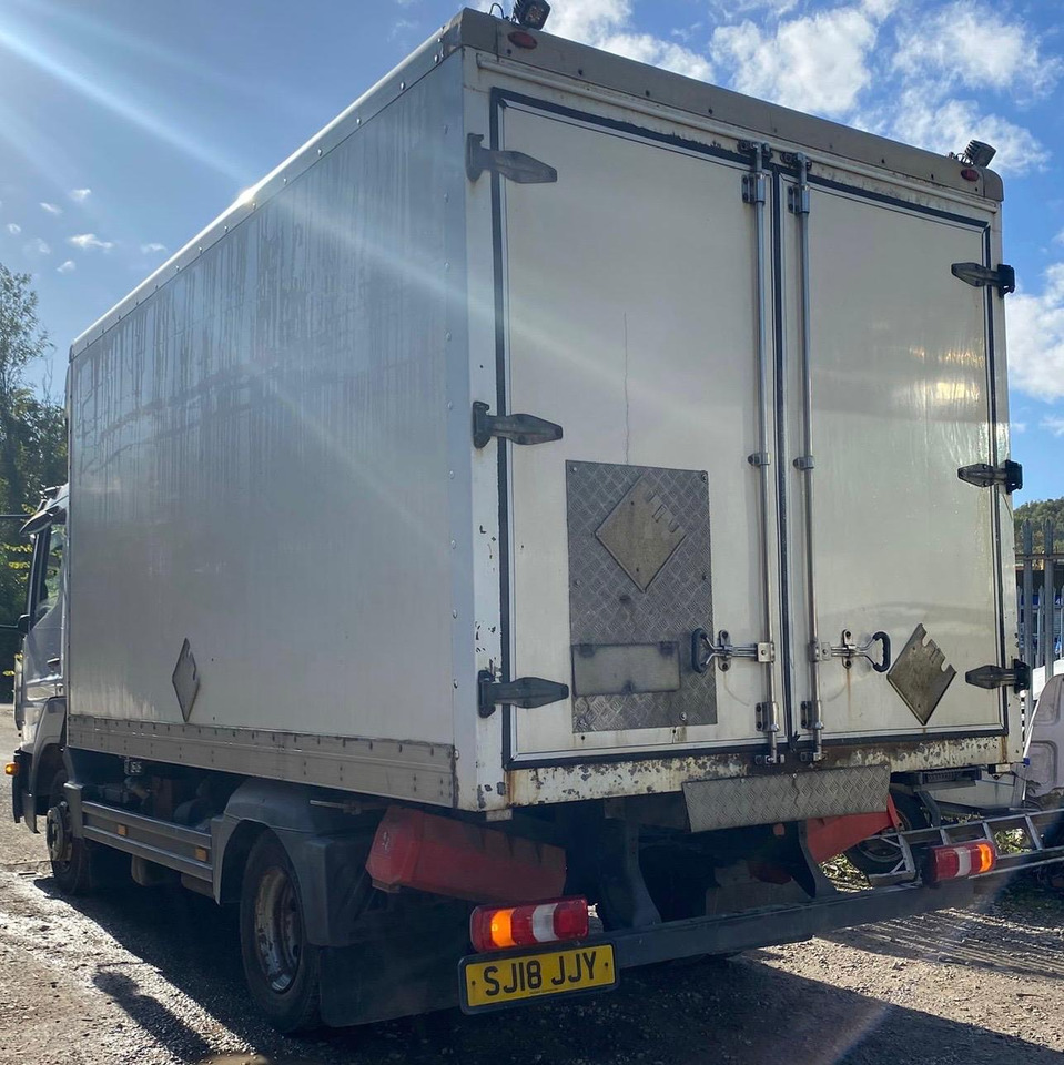 Mercedes Atego 816 - Skříňový nákladní auto: obrázok 4 Mercedes Atego 816 - Skříňový nákladní auto: obrázok 4