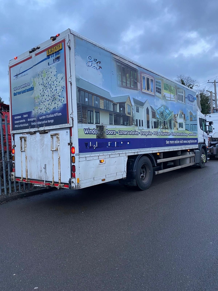 Scania P230 4x2 - Dodávka skriňová nadstavba: obrázok 3 Scania P230 4x2 - Dodávka skriňová nadstavba: obrázok 3