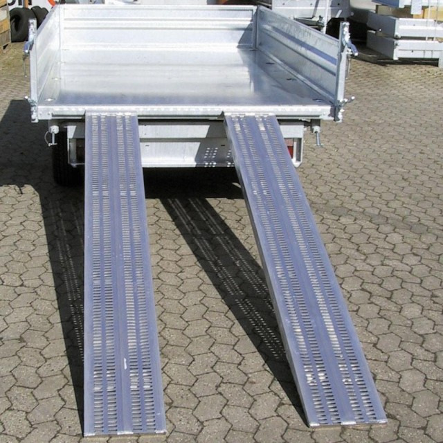 Brenderup 3-Seitenkipper, TT5325ATB2700, 2,7 to. H+E-Pumpe,325x180x35cm - Príves sklápěcí: obrázok 4 Brenderup 3-Seitenkipper, TT5325ATB2700, 2,7 to. H+E-Pumpe,325x180x35cm - Príves sklápěcí: obrázok 4