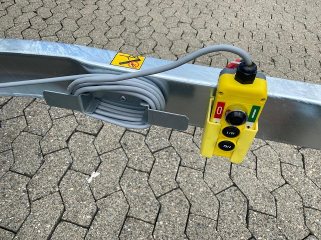 Brenderup Rückwärtskipper BT4260STB 2000, 2,0 to., E-Pumpe, 259x143x35cm - Príves sklápěcí: obrázok 4 Brenderup Rückwärtskipper BT4260STB 2000, 2,0 to., E-Pumpe, 259x143x35cm - Príves sklápěcí: obrázok 4