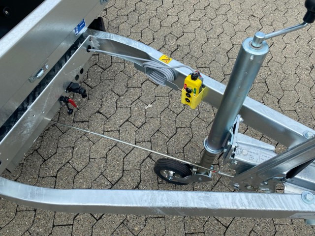 Brenderup Rückwärtskipper BT4260STB 2000, 2,0 to., E-Pumpe, 259x143x35cm - Príves sklápěcí: obrázok 2 Brenderup Rückwärtskipper BT4260STB 2000, 2,0 to., E-Pumpe, 259x143x35cm - Príves sklápěcí: obrázok 2