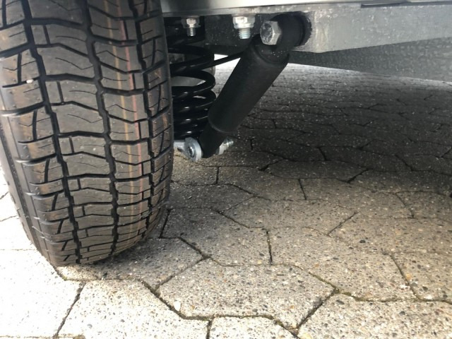 Cheval Liberte Debon Roadster 500 Alu + Türe 2600 kg, 100 km/h, 320x167x200cm - Príves skriňové: obrázok 3 Cheval Liberte Debon Roadster 500 Alu + Türe 2600 kg, 100 km/h, 320x167x200cm - Príves skriňové: obrázok 3