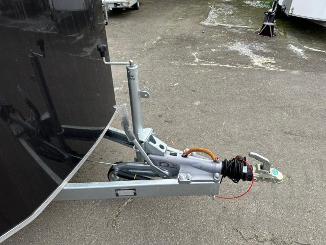 Cheval Liberte Debon Roadster 900 Alu + Türe 3500 kg, 100 km/h, 495x202x202cm - Príves skriňové: obrázok 2 Cheval Liberte Debon Roadster 900 Alu + Türe 3500 kg, 100 km/h, 495x202x202cm - Príves skriňové: obrázok 2