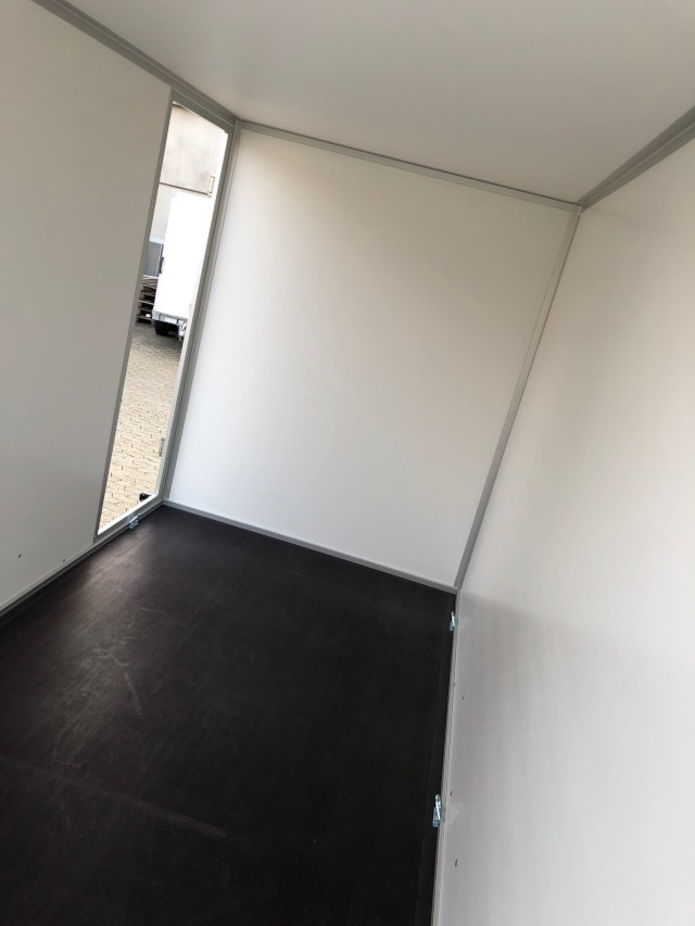 Humbaur Koffer HK 253015-18P, 2,5 to. 3040x1510x1800mm, Rampe, Seitentüre - Príves skriňové: obrázok 5 Humbaur Koffer HK 253015-18P, 2,5 to. 3040x1510x1800mm, Rampe, Seitentüre - Príves skriňové: obrázok 5