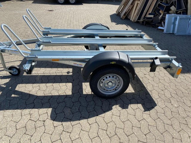 Humbaur Motorradanhänger HM 102113, HM 10 21 13, 1,0 t. 2095 x 1365 x 70 mm - Príves na prepravu motocyklov: obrázok 4 Humbaur Motorradanhänger HM 102113, HM 10 21 13, 1,0 t. 2095 x 1365 x 70 mm - Príves na prepravu motocyklov: obrázok 4