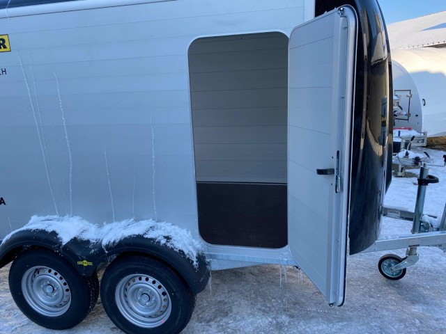 Humbaur Poly-Alu Koffer HKPA 203217, 2,0 to. 100 km/h, 3280 x 1770 x 1800 mm - Príves skriňové: obrázok 4 Humbaur Poly-Alu Koffer HKPA 203217, 2,0 to. 100 km/h, 3280 x 1770 x 1800 mm - Príves skriňové: obrázok 4