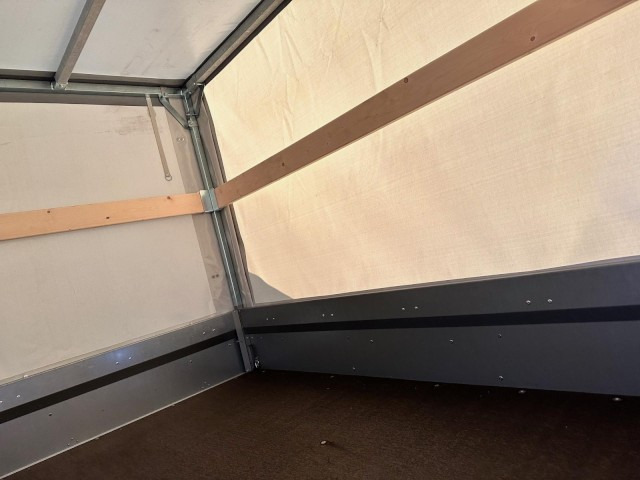 Humbaur Steely DK kippbar Tieflader mit Hochplane 140cm, 750 kg, 2050 x 1095 x 300 mm - Auto príves: obrázok 4 Humbaur Steely DK kippbar Tieflader mit Hochplane 140cm, 750 kg, 2050 x 1095 x 300 mm - Auto príves: obrázok 4