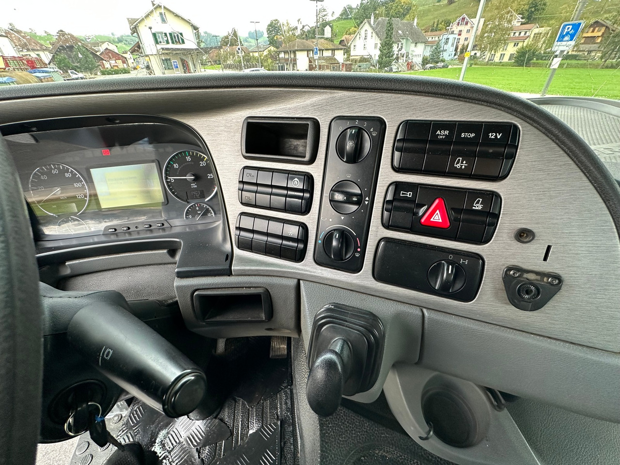 MERCEDES-BENZ Actros 18.32 4x2 Trösch absetzkipper - Ramenový nosič kontajnerov: obrázok 4 MERCEDES-BENZ Actros 18.32 4x2 Trösch absetzkipper - Ramenový nosič kontajnerov: obrázok 4