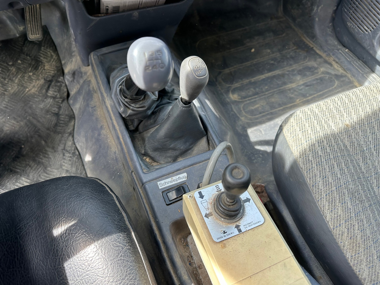 TOYOTA Hilux 4WD 4x4 Winterdienst Kipper - Dodávka sklápač: obrázok 5 TOYOTA Hilux 4WD 4x4 Winterdienst Kipper - Dodávka sklápač: obrázok 5