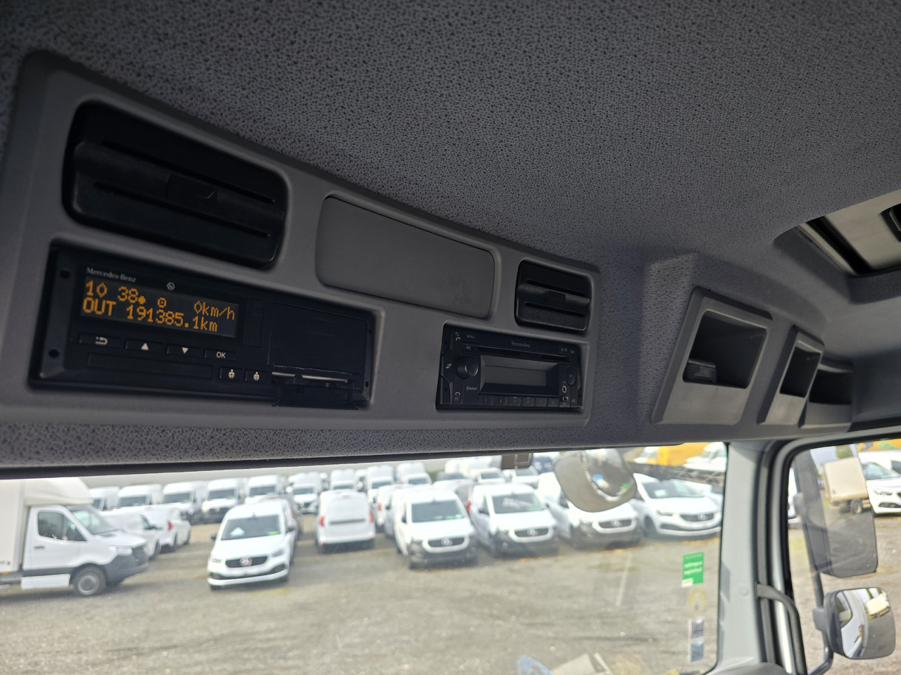 Skříňový nákladní auto MERCEDES-BENZ Atego 1218 - Box - LIFT - SIDE DOOR - ADR: obrázok 18 Skříňový nákladní auto MERCEDES-BENZ Atego 1218 - Box - LIFT - SIDE DOOR - ADR: obrázok 18