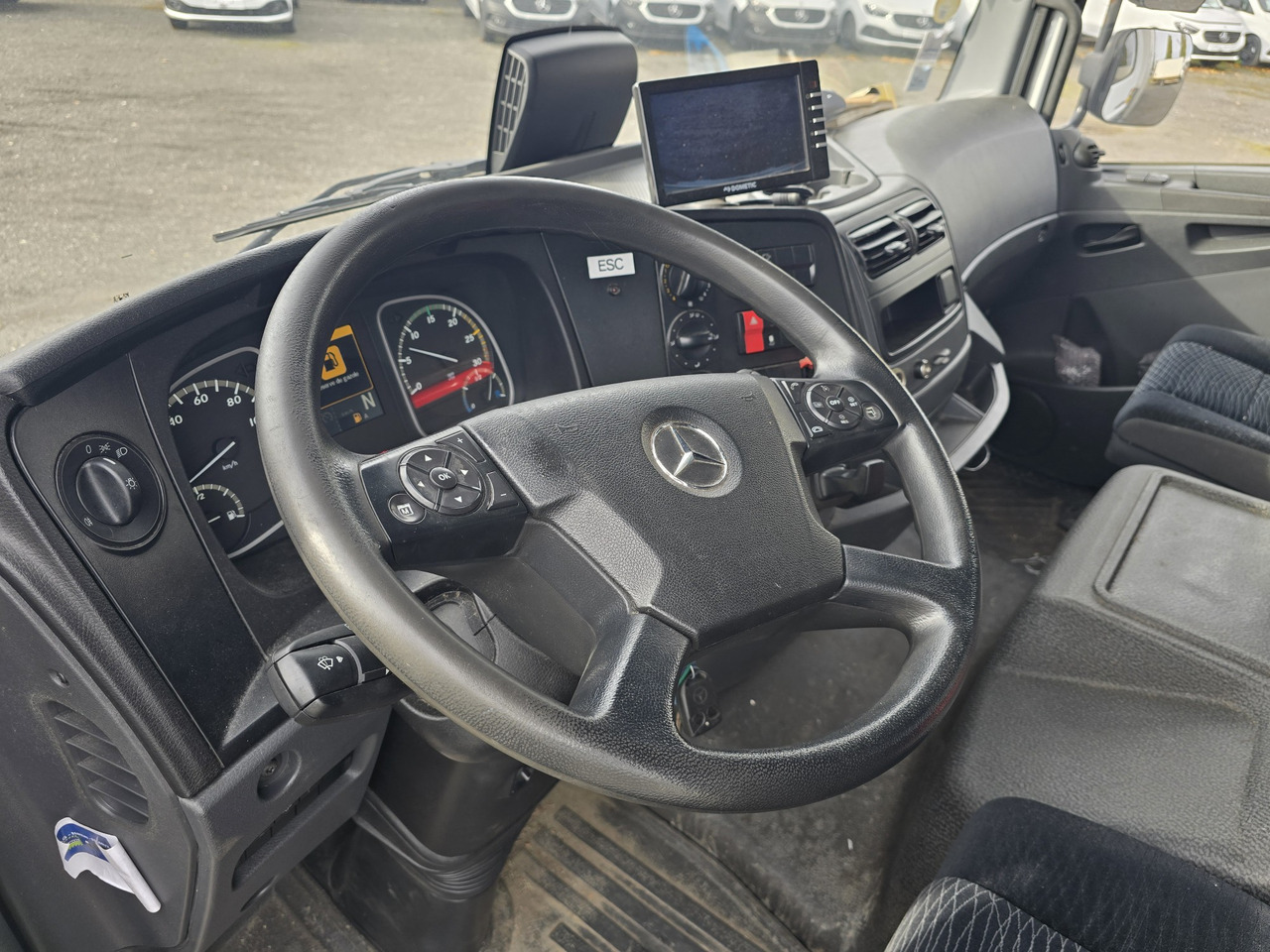 Skříňový nákladní auto MERCEDES-BENZ Atego 1218 - Box - LIFT - SIDE DOOR - ADR: obrázok 16 Skříňový nákladní auto MERCEDES-BENZ Atego 1218 - Box - LIFT - SIDE DOOR - ADR: obrázok 16