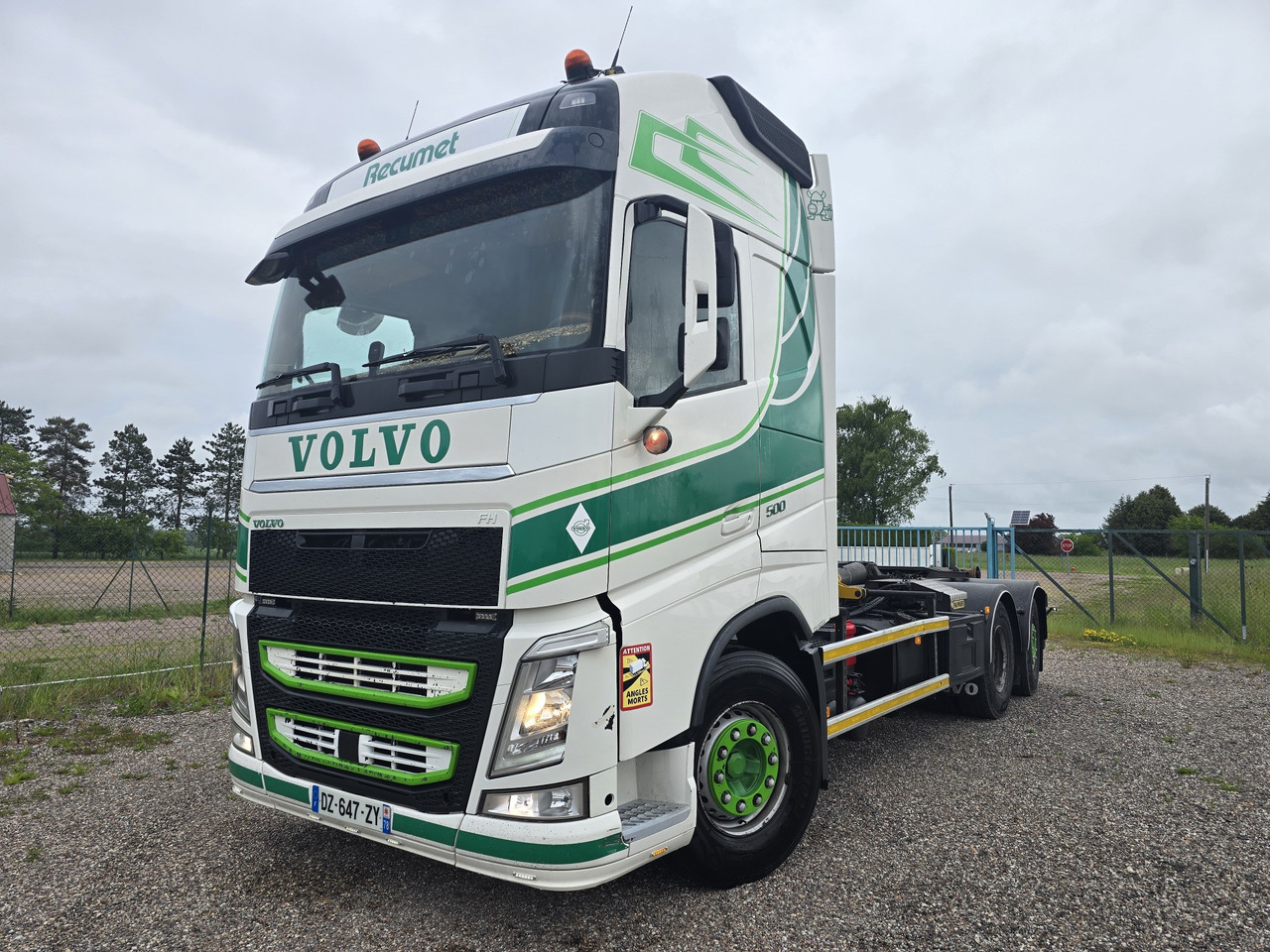 VOLVO FH500 Globe XL - Hákový nosič kontajnerov: obrázok 1 VOLVO FH500 Globe XL - Hákový nosič kontajnerov: obrázok 1