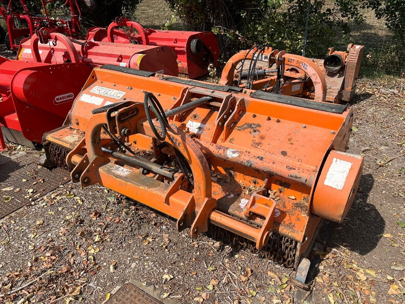 Falc AGILA 2300 - Kladivkový mulčovač: obrázok 2 Falc AGILA 2300 - Kladivkový mulčovač: obrázok 2