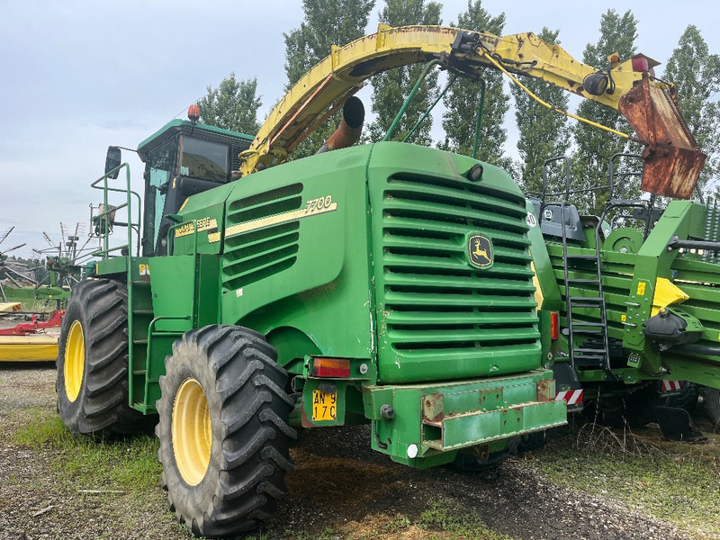 John Deere 7700 - Samohybná rezačka: obrázok 3 John Deere 7700 - Samohybná rezačka: obrázok 3