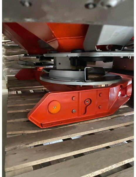 Kuhn Axis 40.1 W - Rozmetač hnojiva: obrázok 2 Kuhn Axis 40.1 W - Rozmetač hnojiva: obrázok 2