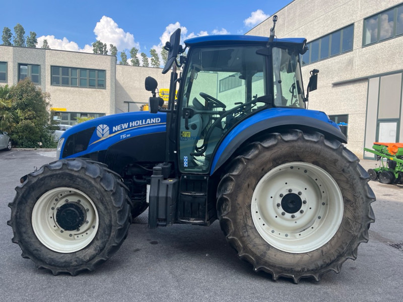 New Holland T 5.95 DC - Traktor: obrázok 4 New Holland T 5.95 DC - Traktor: obrázok 4
