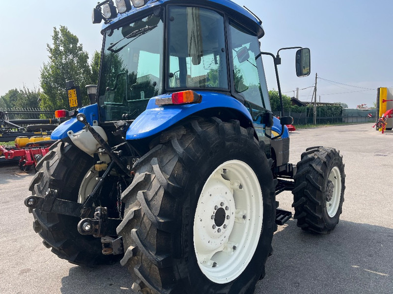 New Holland TD 90 D - Traktor: obrázok 5 New Holland TD 90 D - Traktor: obrázok 5