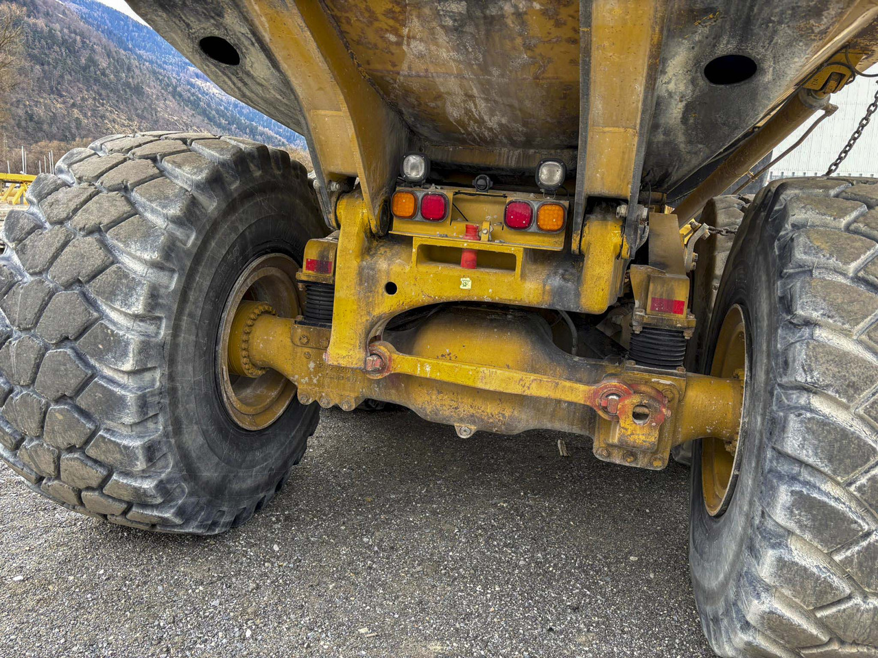 CATERPILLAR 740 - Ťahačový kĺbový damper: obrázok 5 CATERPILLAR 740 - Ťahačový kĺbový damper: obrázok 5