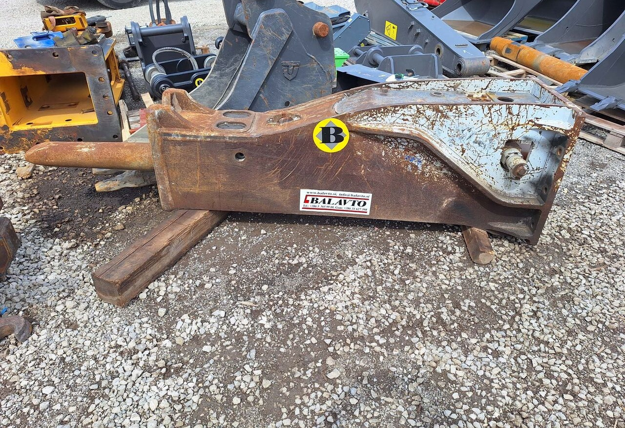 Furukawa FXJ375 - Hydraulické kladivo: obrázok 1 Furukawa FXJ375 - Hydraulické kladivo: obrázok 1
