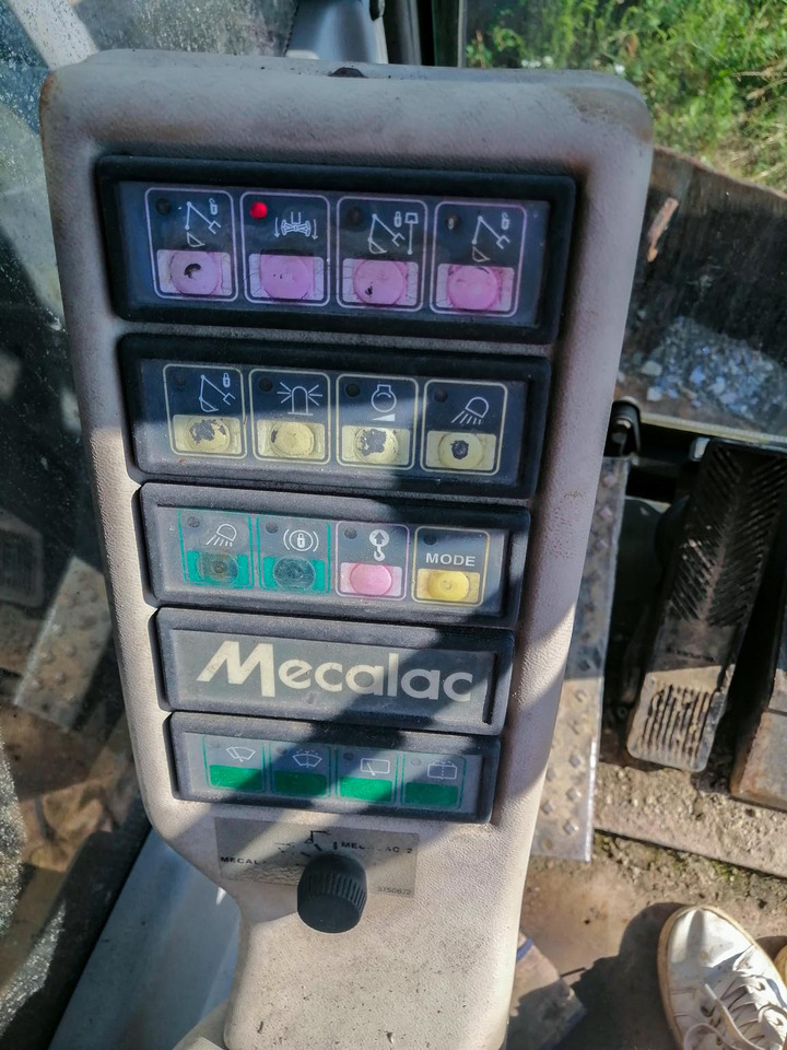 MECALAC 14 MXT - Kolesové rýpadlo: obrázok 4 MECALAC 14 MXT - Kolesové rýpadlo: obrázok 4