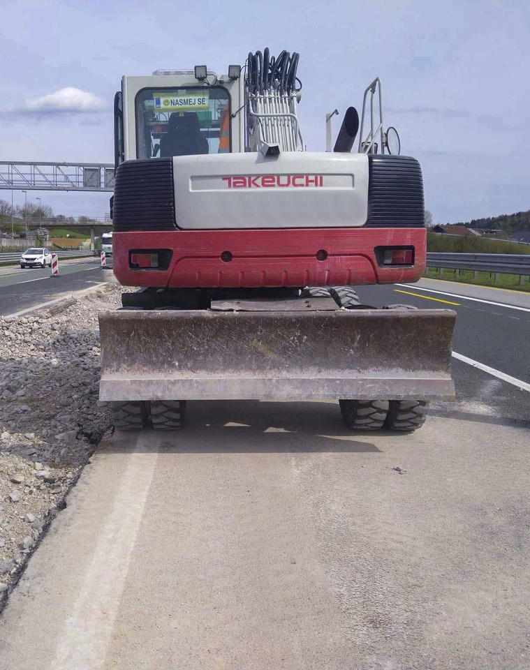 Takeuchi TB1160W - Kolesové rýpadlo: obrázok 5 Takeuchi TB1160W - Kolesové rýpadlo: obrázok 5