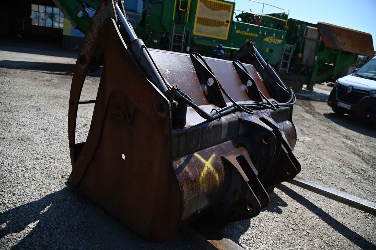 Trevi Benne loader bucket 2500 mm - Nakladacia lyžica: obrázok 4 Trevi Benne loader bucket 2500 mm - Nakladacia lyžica: obrázok 4