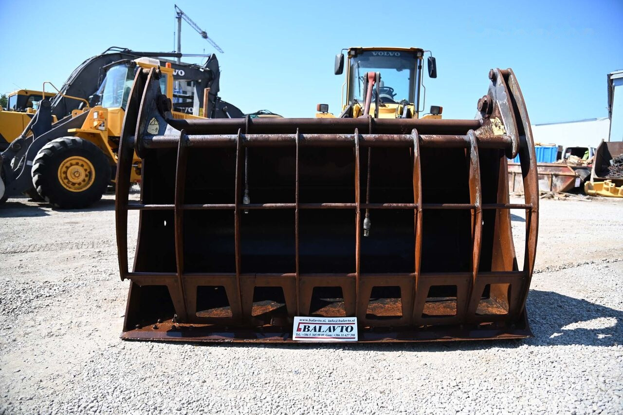 Trevi Benne loader bucket 2500 mm - Nakladacia lyžica: obrázok 1 Trevi Benne loader bucket 2500 mm - Nakladacia lyžica: obrázok 1