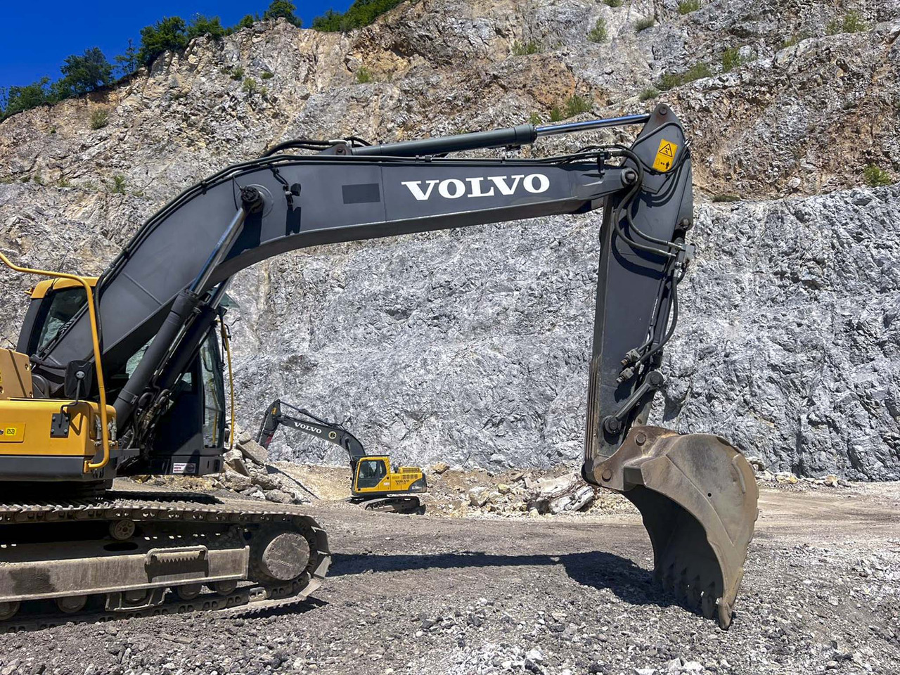 VOLVO EC220D - Pásové rýpadlo: obrázok 4 VOLVO EC220D - Pásové rýpadlo: obrázok 4