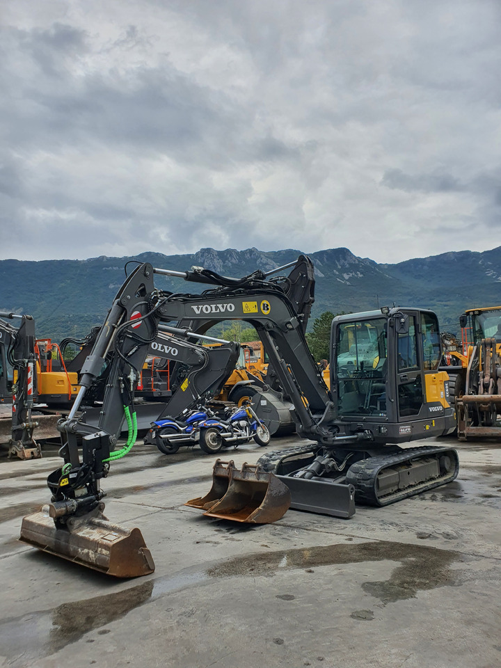 VOLVO EC60E - Mini rýpadlo: obrázok 3 VOLVO EC60E - Mini rýpadlo: obrázok 3