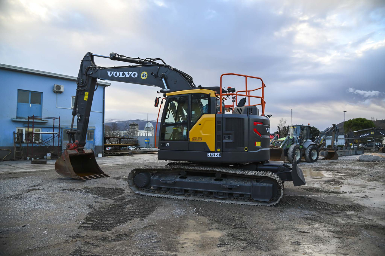 VOLVO ECR235EL - Pásové rýpadlo: obrázok 3 VOLVO ECR235EL - Pásové rýpadlo: obrázok 3