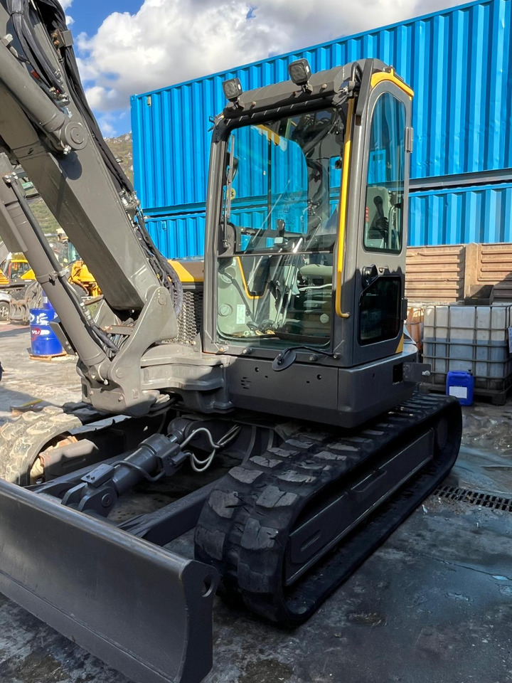 VOLVO ECR88D - Mini rýpadlo: obrázok 4 VOLVO ECR88D - Mini rýpadlo: obrázok 4