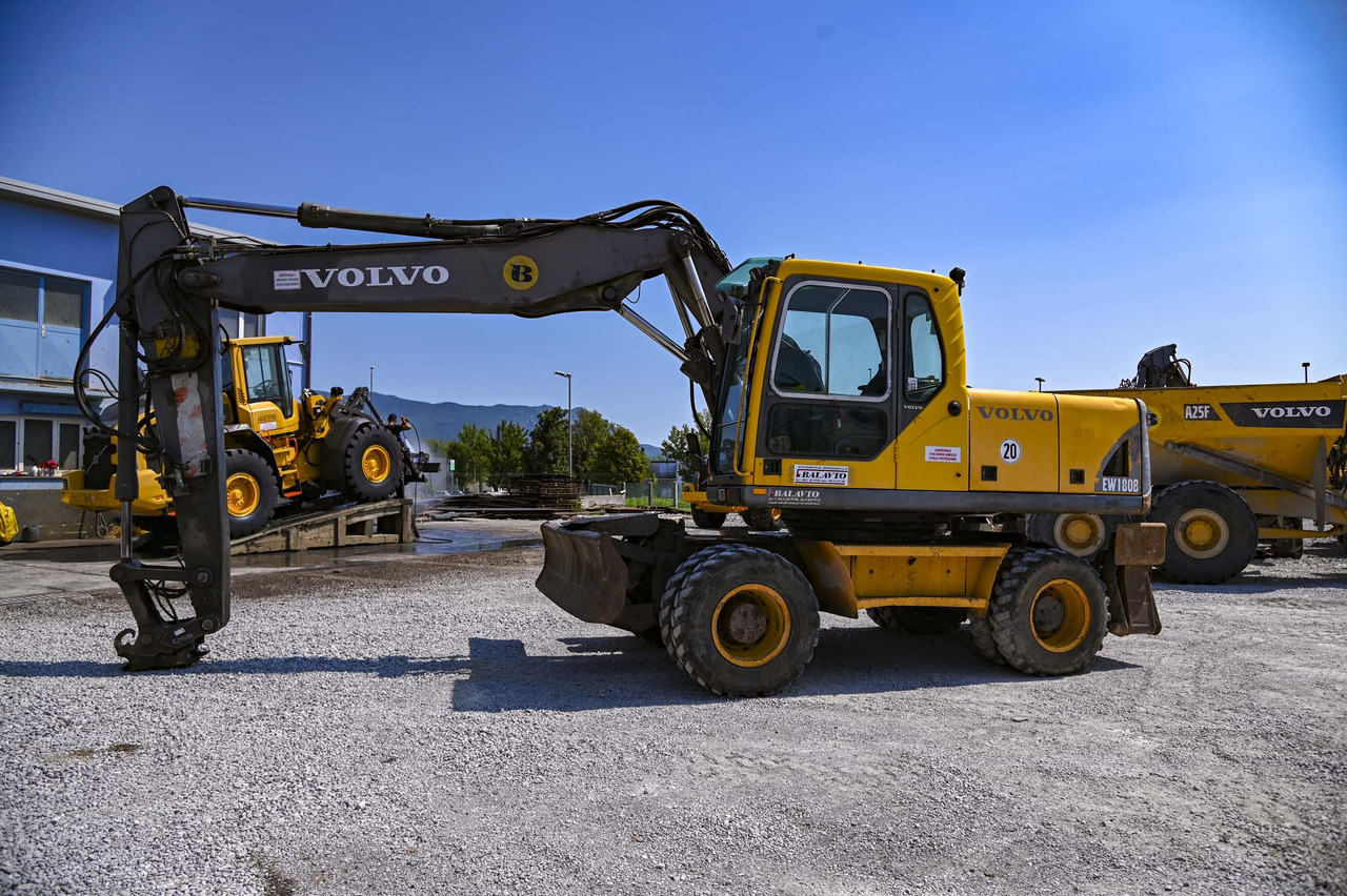 VOLVO EW180B - Kolesové rýpadlo: obrázok 2 VOLVO EW180B - Kolesové rýpadlo: obrázok 2