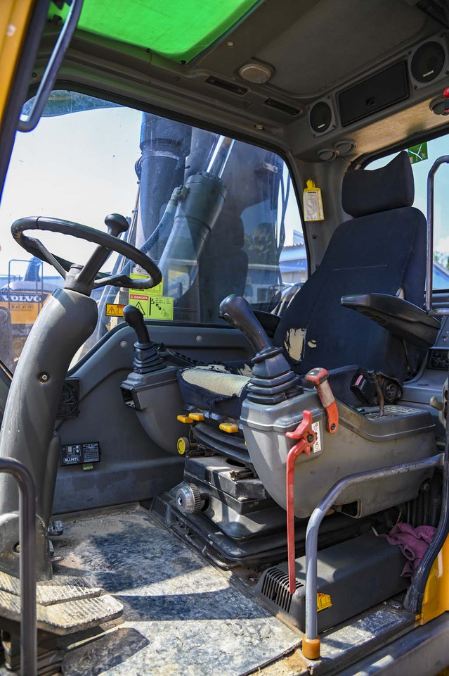 Kolesové rýpadlo VOLVO EW180B: obrázok 35