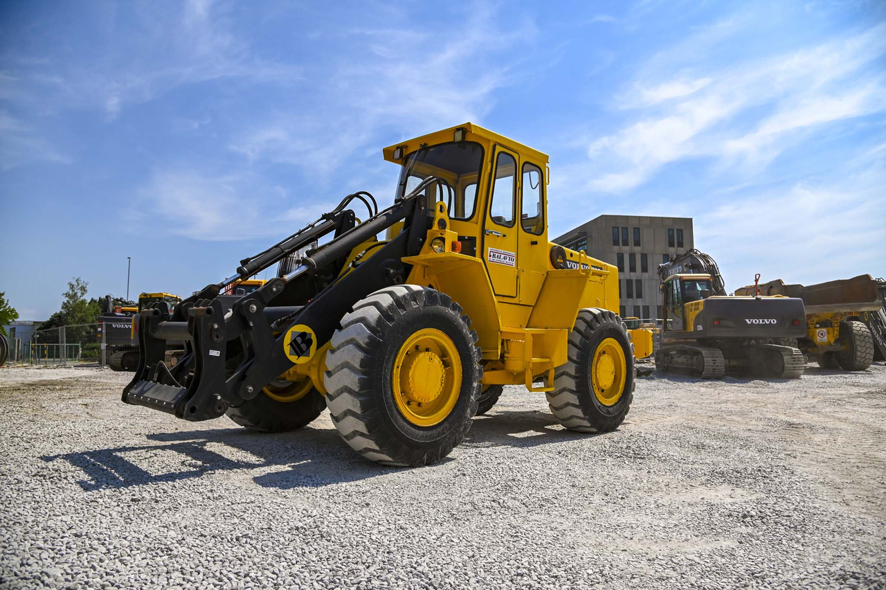Volvo BM4300 - Kolesový nakladač: obrázok 1 Volvo BM4300 - Kolesový nakladač: obrázok 1