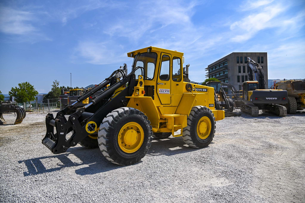 Volvo BM4300 - Kolesový nakladač: obrázok 2 Volvo BM4300 - Kolesový nakladač: obrázok 2