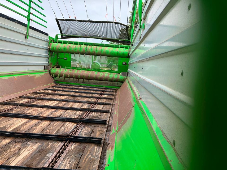 Zberací voz Deutz Fahr Ladewagen FE 6.37 mit Querförderband: obrázok 10