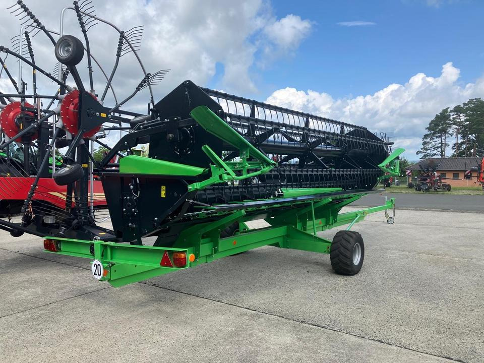 Deutz Fahr Schneidwerk DH540A inkl Schneidwerkwagen Mähdrescher - Adaptér na obilie: obrázok 1 Deutz Fahr Schneidwerk DH540A inkl Schneidwerkwagen Mähdrescher - Adaptér na obilie: obrázok 1