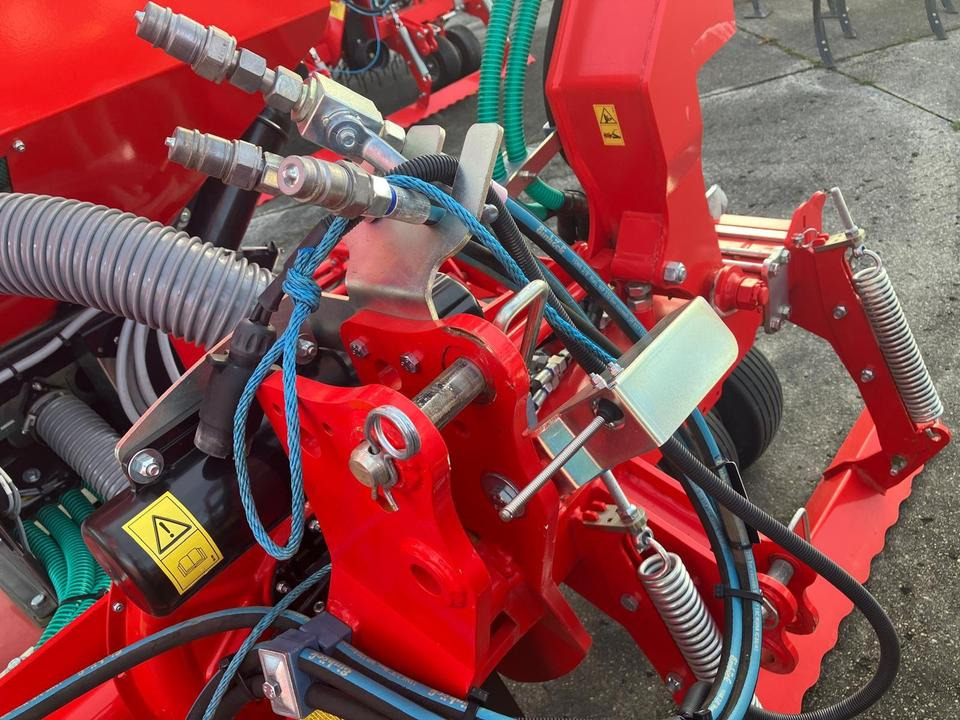 Einböck Grünlandstriegel Pneumaticstar Pro STI 6 m - Brány: obrázok 3 Einböck Grünlandstriegel Pneumaticstar Pro STI 6 m - Brány: obrázok 3