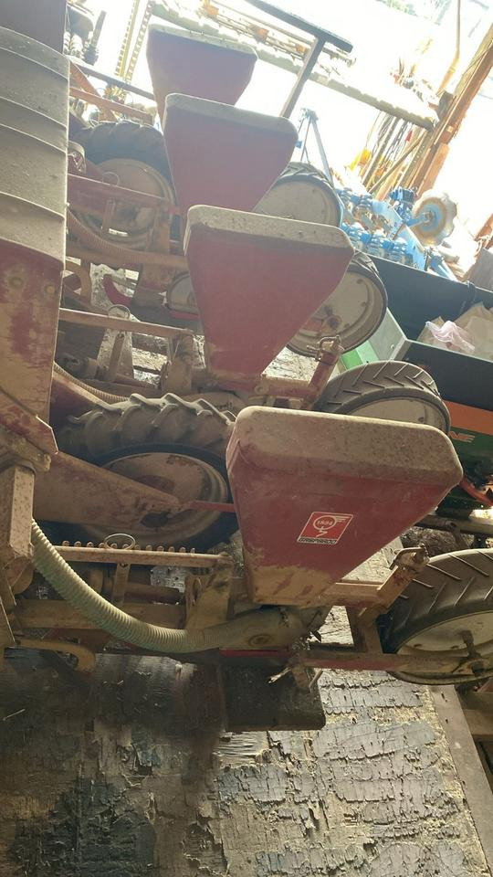 Gaspardo SP 510 Maissetzgerät, Maisdrille, Maissähgerät - Přesný sejací stroj: obrázok 3 Gaspardo SP 510 Maissetzgerät, Maisdrille, Maissähgerät - Přesný sejací stroj: obrázok 3