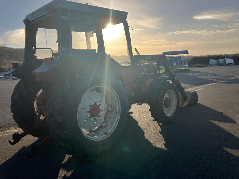 IHC 744 AS Allrad Frontlader Bastlerfahrzeug Sammlerstück Traktor - Traktor: obrázok 5 IHC 744 AS Allrad Frontlader Bastlerfahrzeug Sammlerstück Traktor - Traktor: obrázok 5