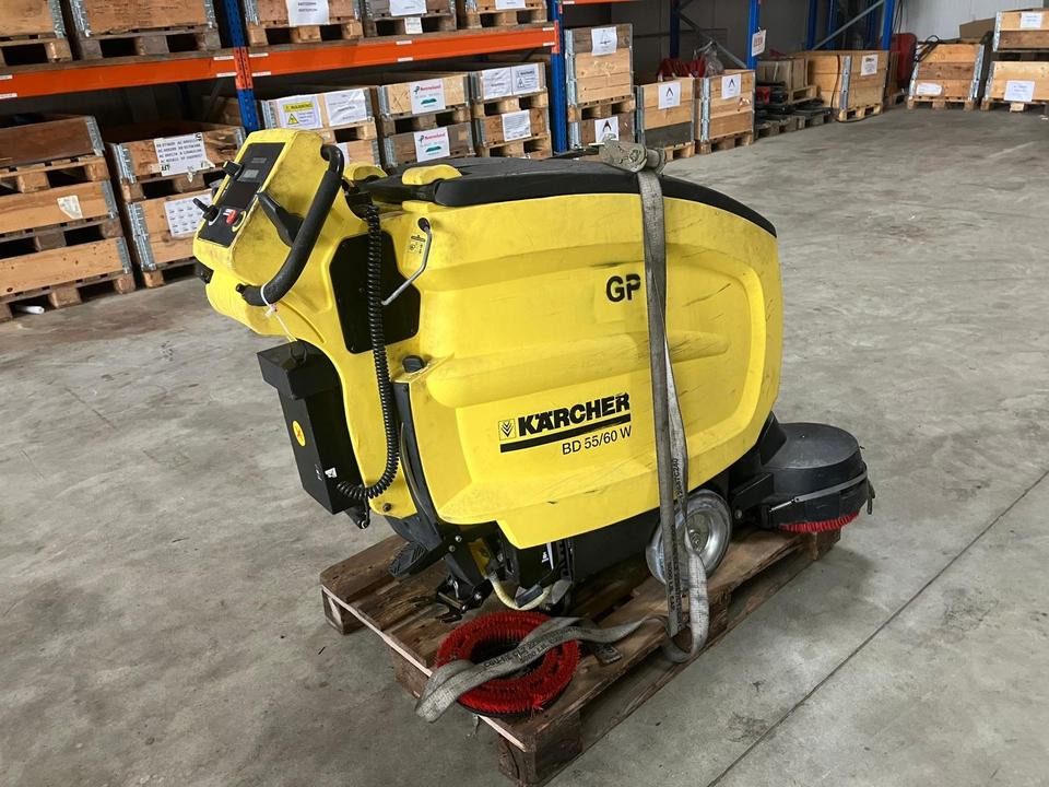 Kärcher BD 55/60W Putzmaschine Akku defekt, Teileträger - Podlahový umývací stroj: obrázok 2 Kärcher BD 55/60W Putzmaschine Akku defekt, Teileträger - Podlahový umývací stroj: obrázok 2