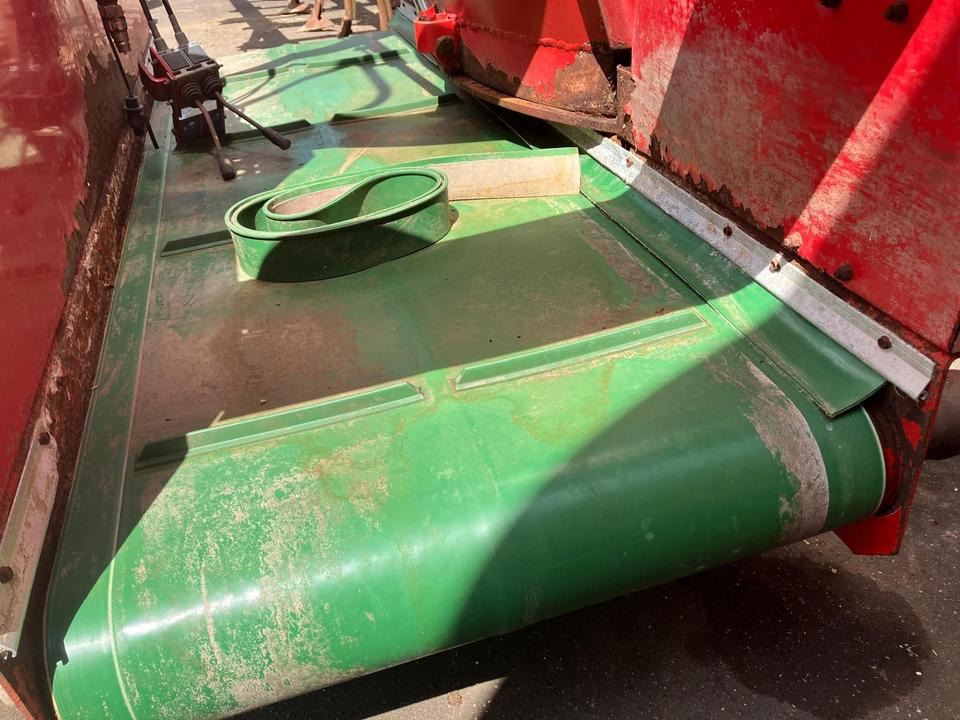 Trioliet Futtermischwagen Solomix 2 1600 Förderband vorne - Kŕmny voz: obrázok 4 Trioliet Futtermischwagen Solomix 2 1600 Förderband vorne - Kŕmny voz: obrázok 4