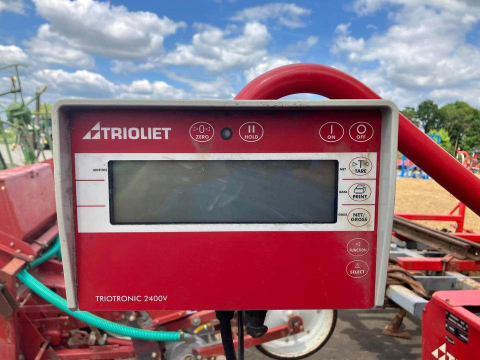 Trioliet Futtermischwagen Solomix 2 1600 Förderband vorne - Kŕmny voz: obrázok 3 Trioliet Futtermischwagen Solomix 2 1600 Förderband vorne - Kŕmny voz: obrázok 3