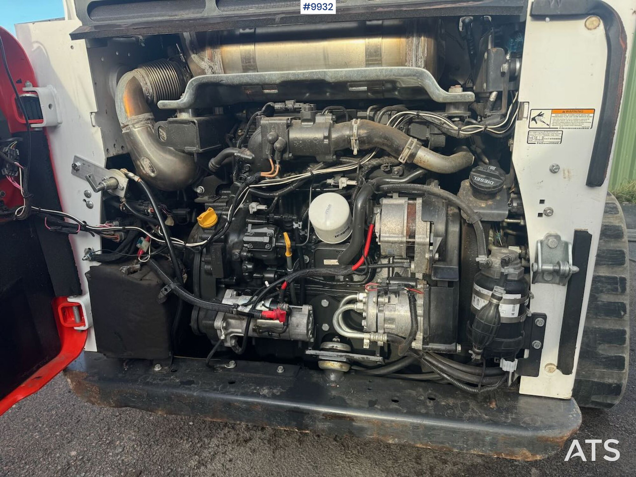 Bobcat T770 Compact loader (VIDEO) - Pásový šmykom riadený nakladač: obrázok 4 Bobcat T770 Compact loader (VIDEO) - Pásový šmykom riadený nakladač: obrázok 4