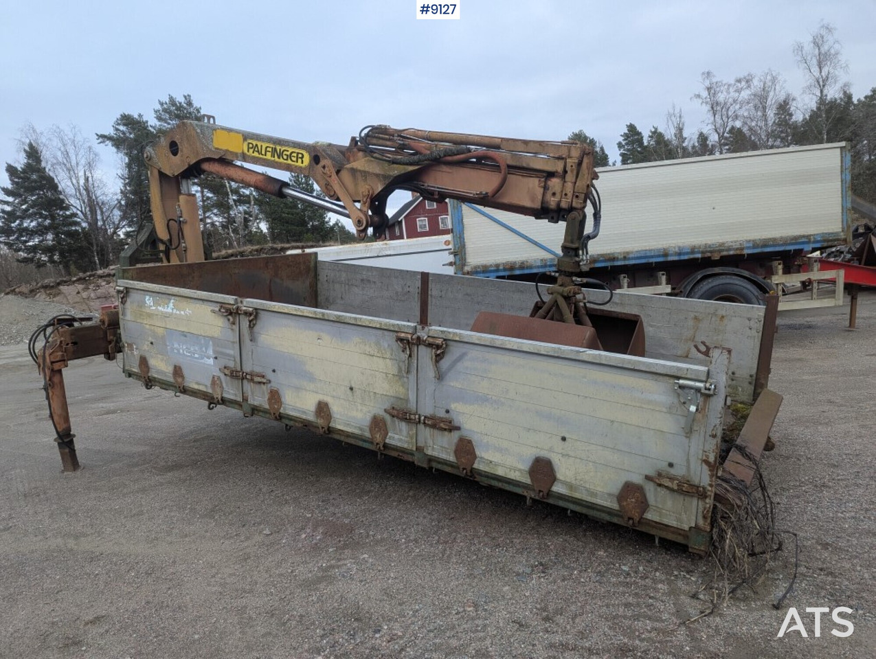 Crane flatbed Palfinger with rotator and bucket - Valníková nadstavba, Auto s hydraulickou rukou: obrázok 4 Crane flatbed Palfinger with rotator and bucket - Valníková nadstavba, Auto s hydraulickou rukou: obrázok 4