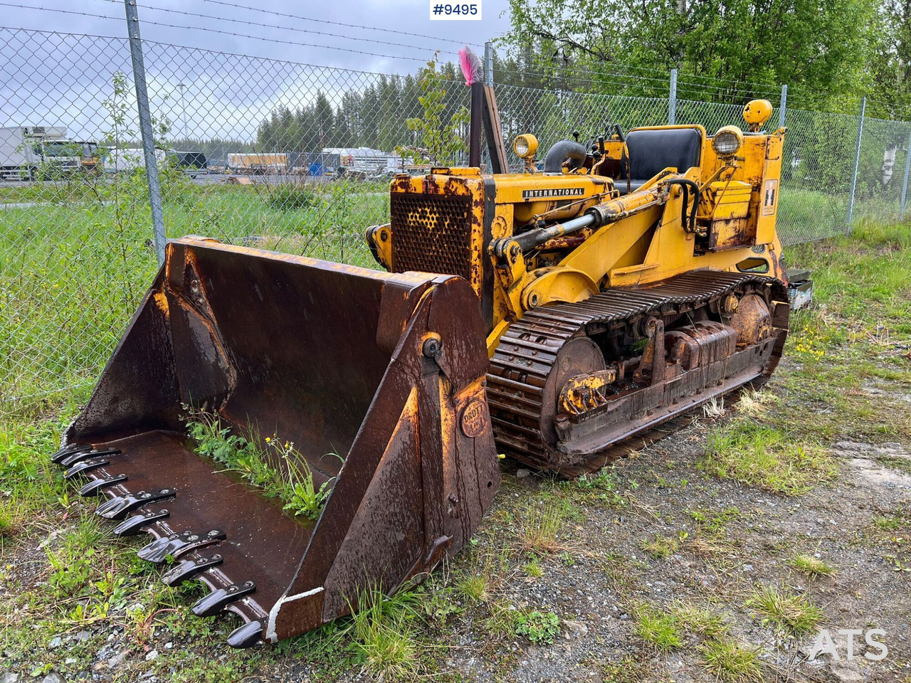 Crawler dozer INTERNATIONAL L125 - Buldozér: obrázok 2 Crawler dozer INTERNATIONAL L125 - Buldozér: obrázok 2